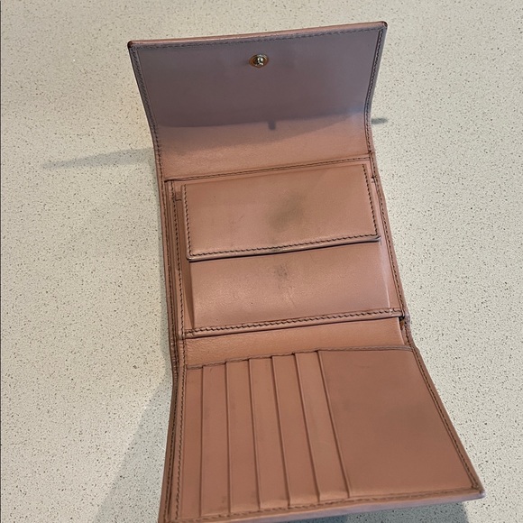 Gucci Pink GG Logo Wallet 4.5” - Picture 3 of 6